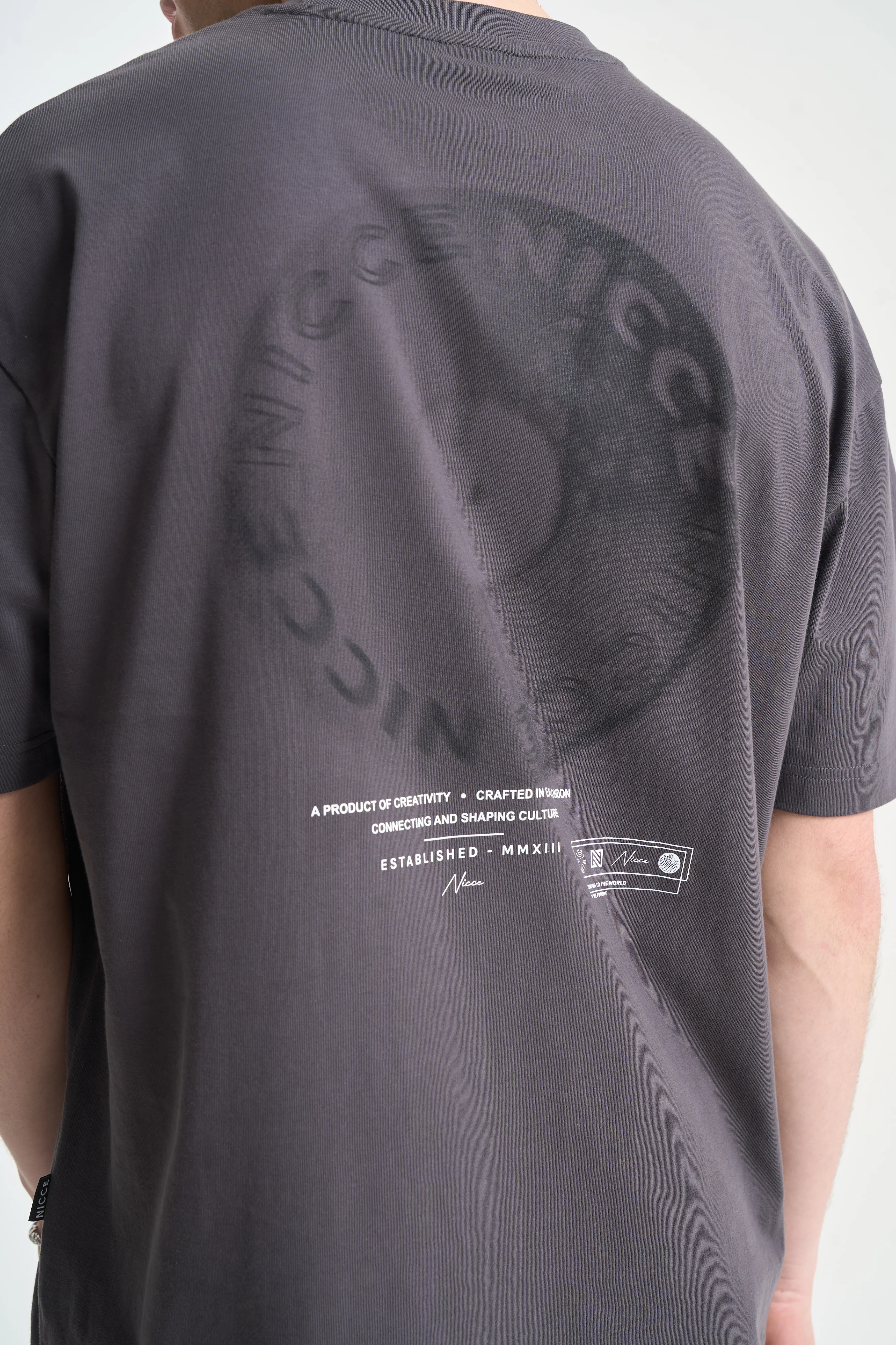 NICCE Mens Ambit T-Shirt | Coal - Image 6