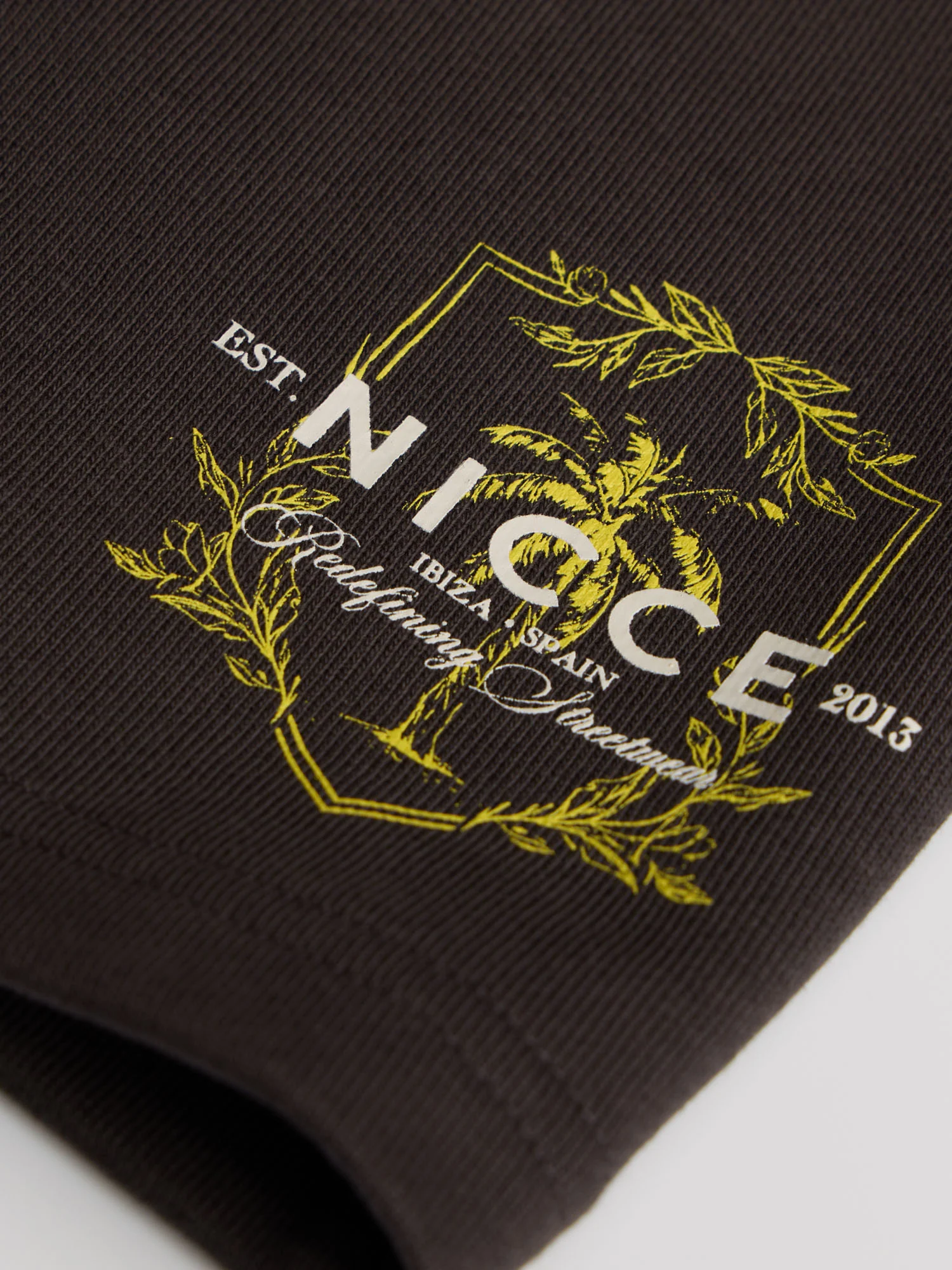 NICCE Mens Cresta Shorts | Coal - Image 10
