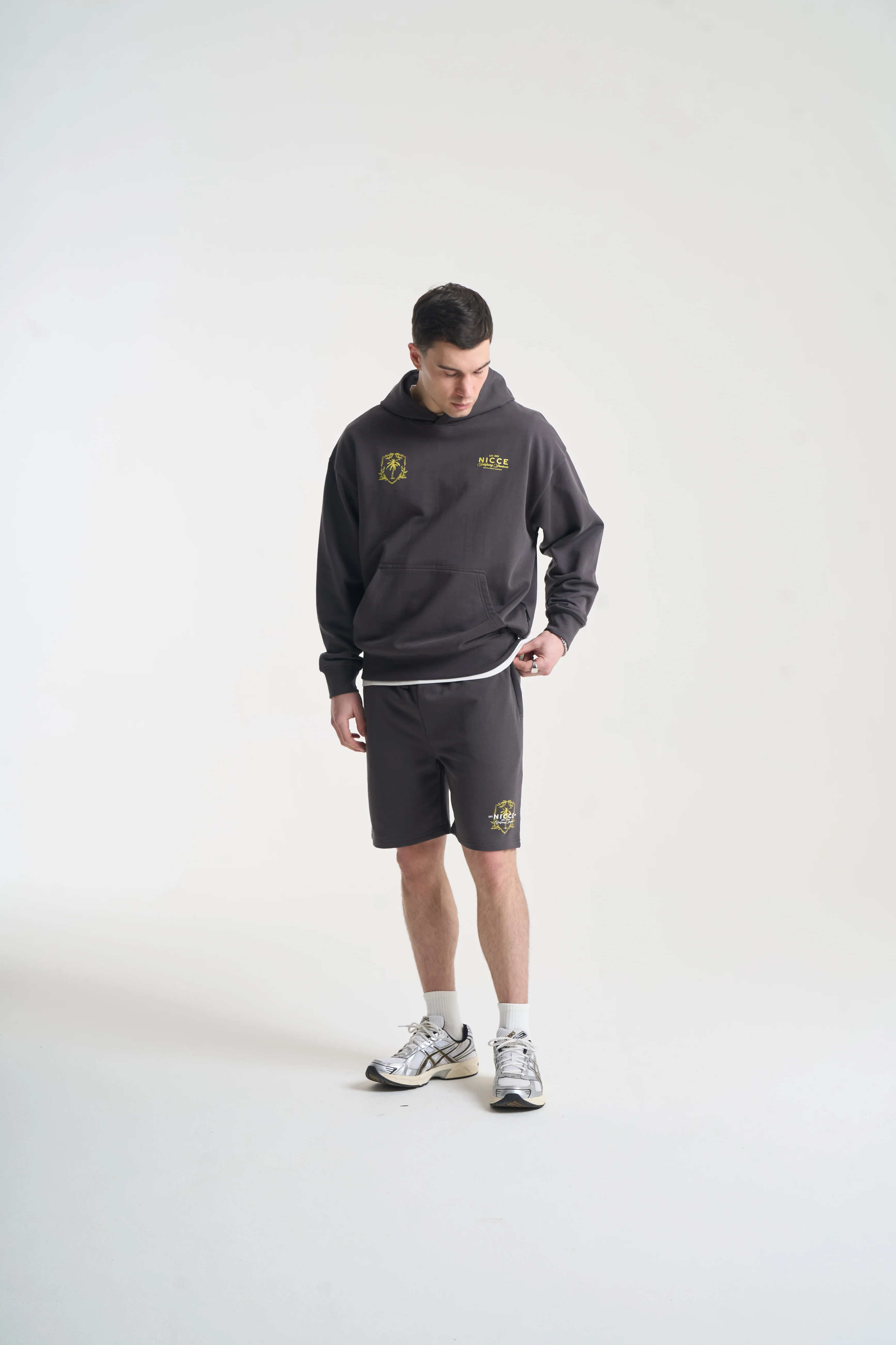 NICCE Mens Cresta Shorts | Coal - Image 5